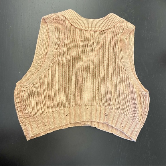 NWT🤩Urban Outfitters Mona Sweater Vest - Picture 6 of 8